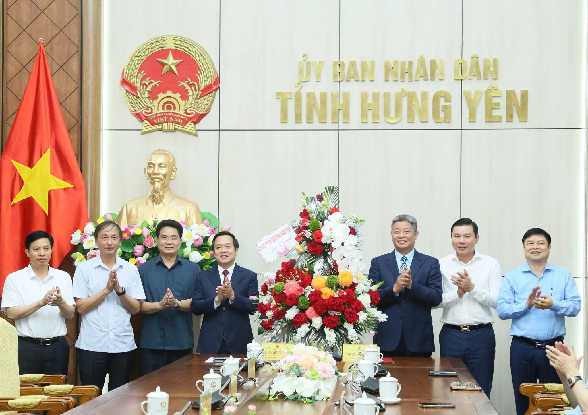 Chung sức, đồng lòng đưa Hưng Yên phát triển nhanh và bền vững (*)